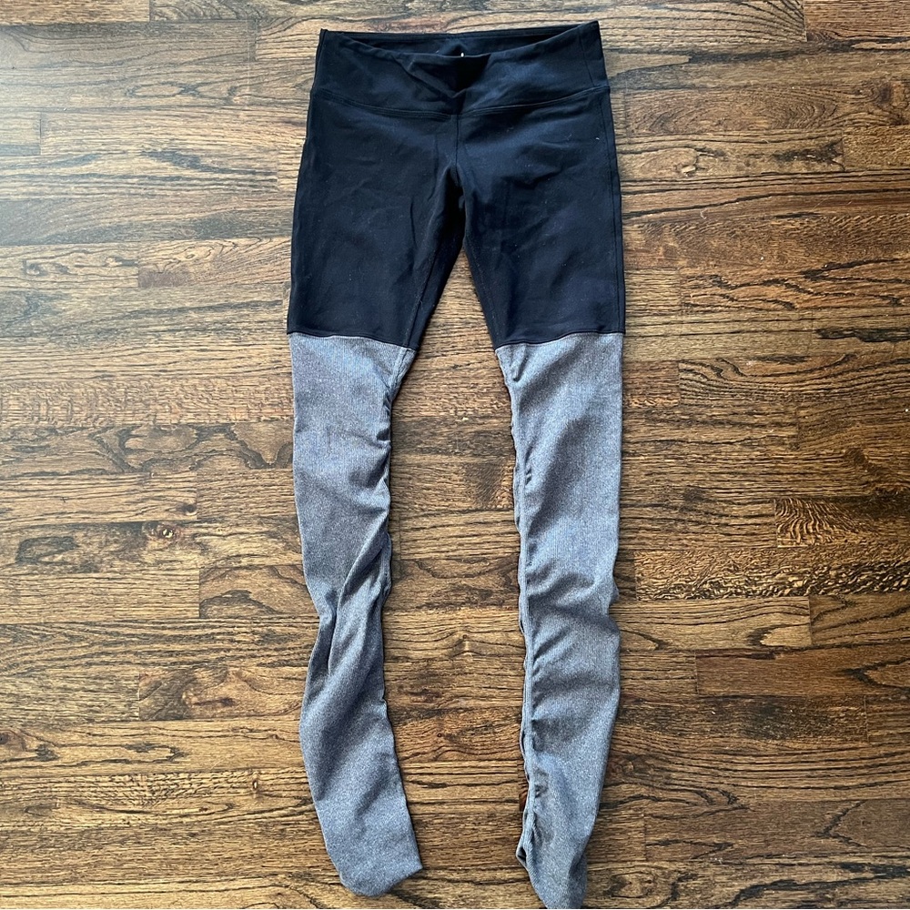 Alo Yoga Black/Grey Goddess Ribbed Leggings, Size M